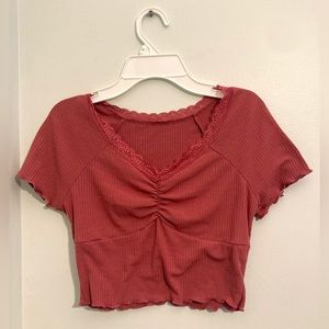 cute cropped laced shirt perfect for summer weather!!❤️